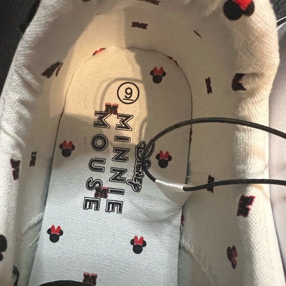 Disney Minnie Mouse Women's Low-top Court Sneakers. NWT - Picture 7 of 7